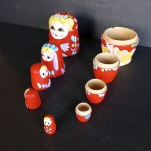 Nesting Dolls 5 pcs Russian Style Doll Wooden Hand Painted Red Flowers See Descr